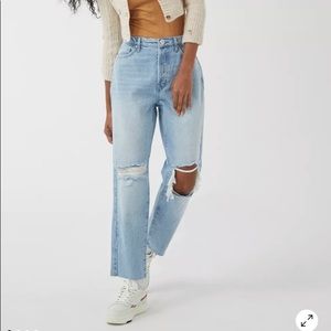 BDG High-Waisted Straight Jean Ripped Light Wash